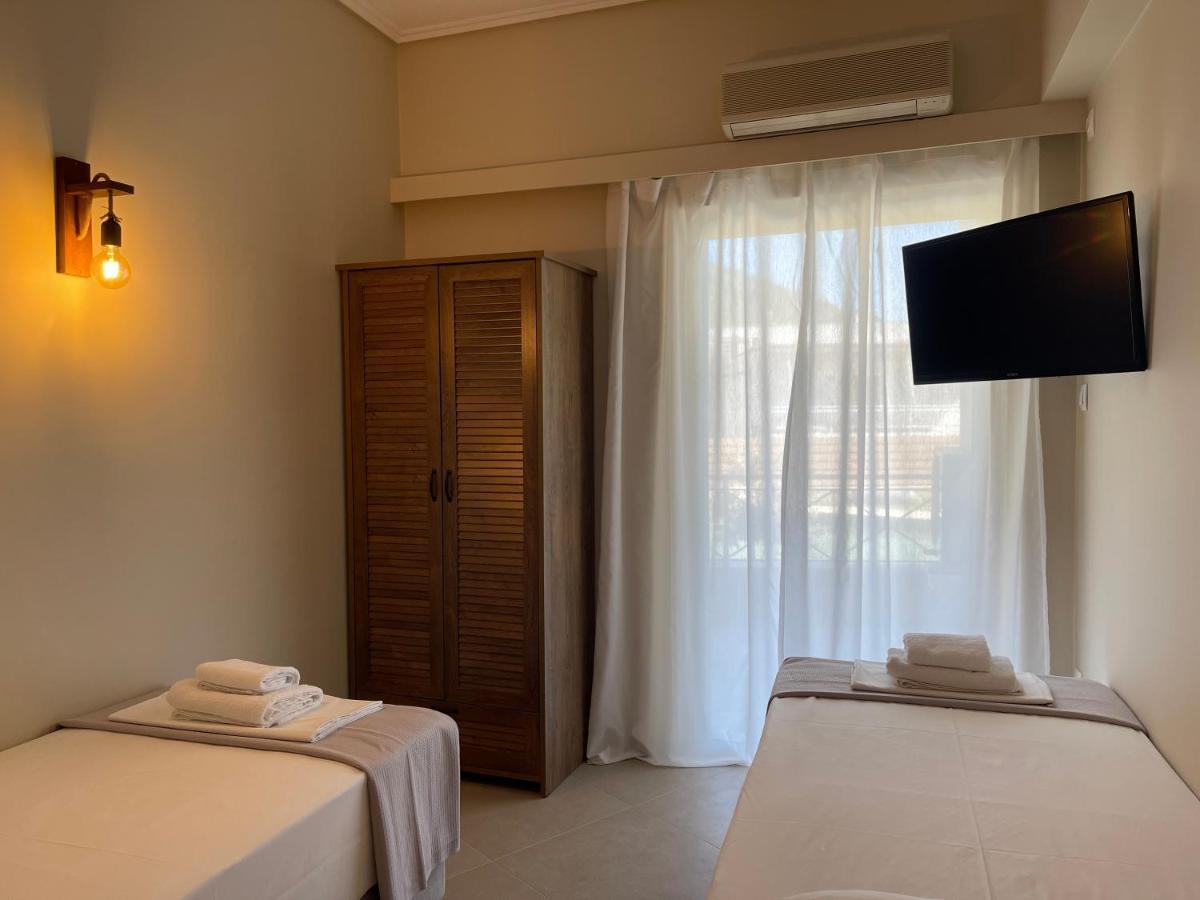 Helen Hotel Poros Town Exterior photo