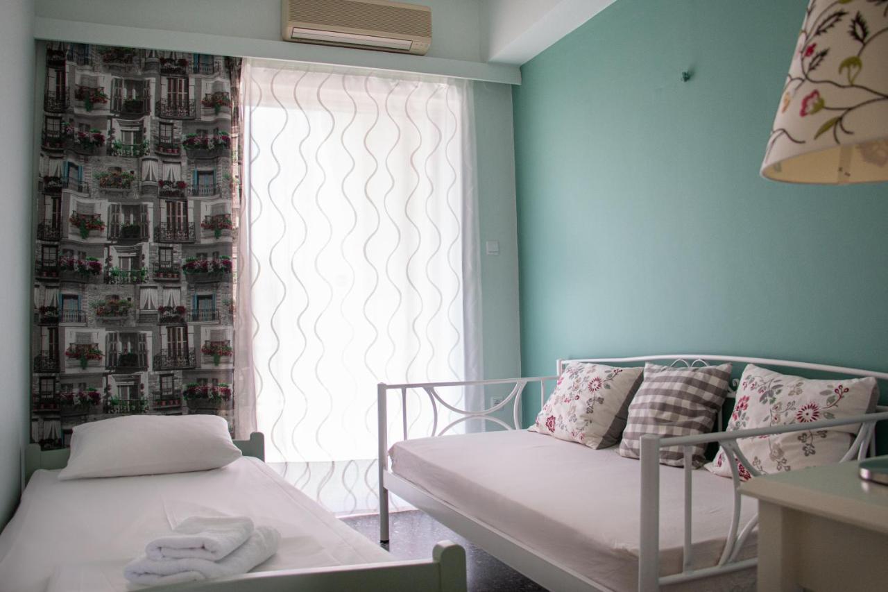 Helen Hotel Poros Town Exterior photo