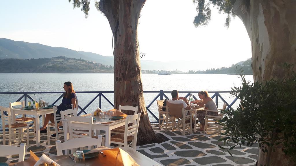 Helen Hotel Poros Town Exterior photo