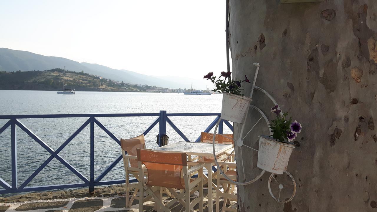 Helen Hotel Poros Town Exterior photo